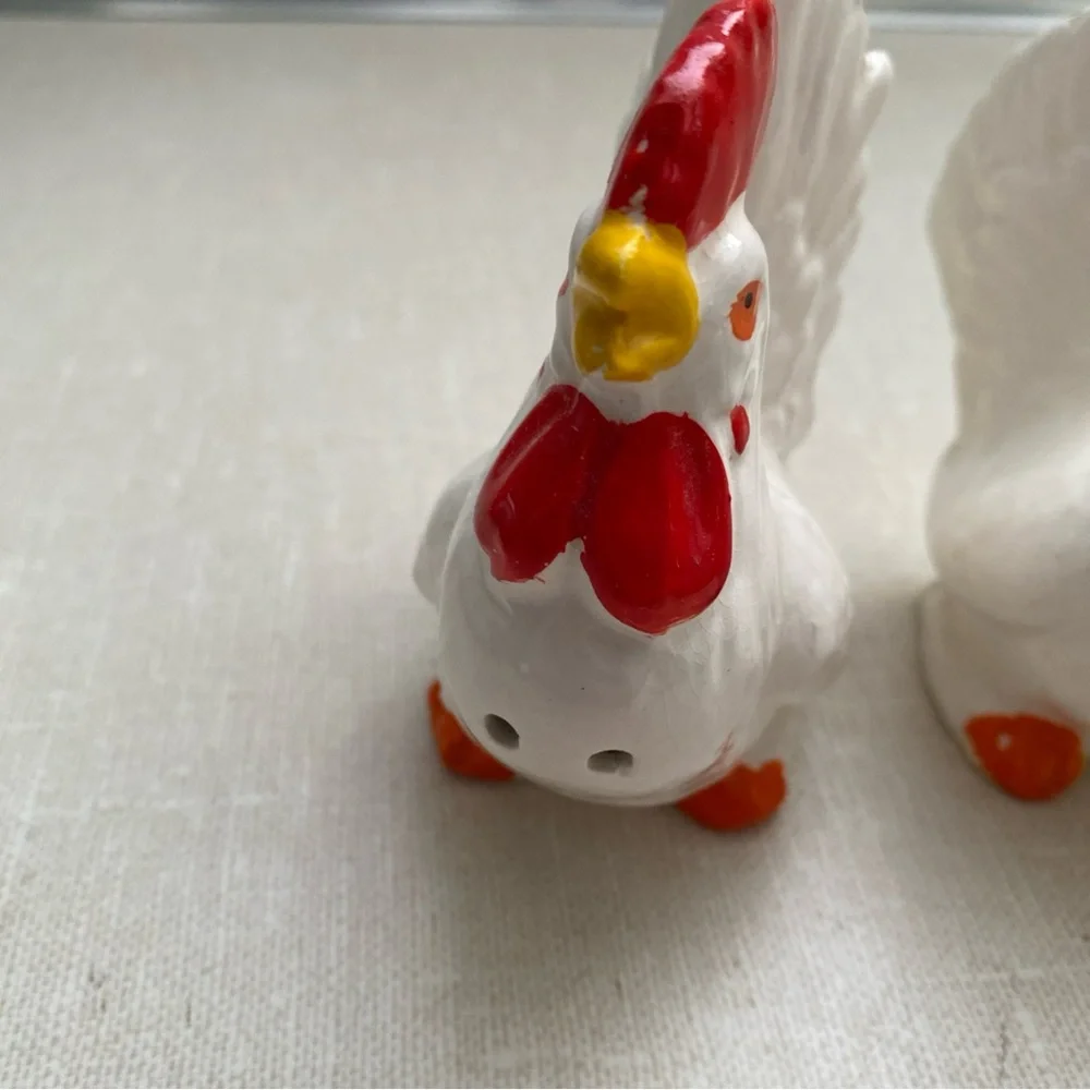 Vintage Japan Rooster Hen Chicken Salt And Pepper Shakers‎ Set